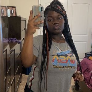 Meet your Posher, Nashia